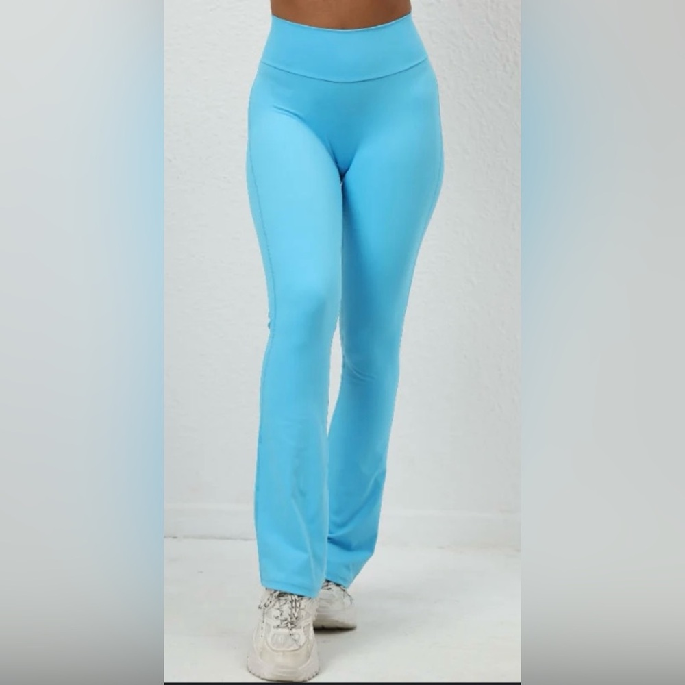 New York & Company Light blue yoga pants